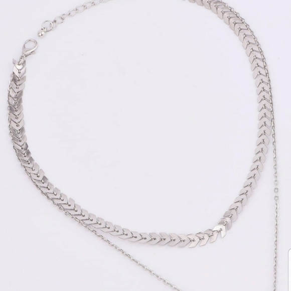 ^Nylah^ Silver Layered Necklace - Picture 5 of 5